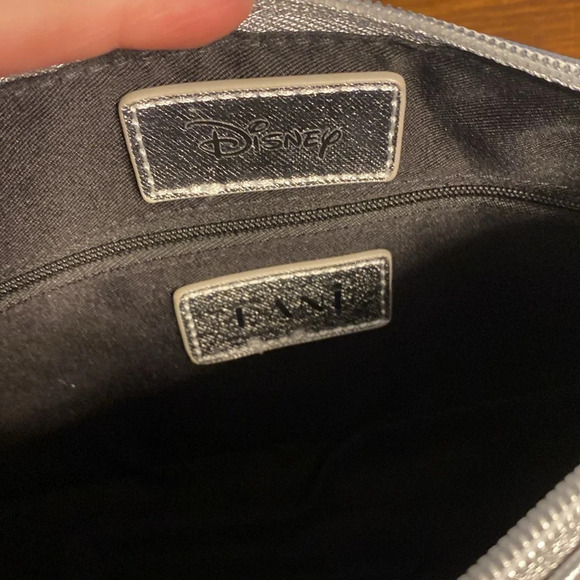 Danielle Nicole Minnie Mouse handbag - Picture 9 of 9